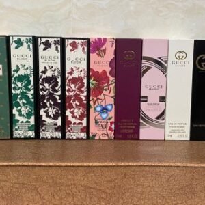 💹16✍️专柜版本
绿色记忆,断货✔️古驰走珠香水小样7.4ml!味道:粉色繁花,绿色繁花,黑色繁花,白色罪爱,黑色罪爱,红色罪爱,绿色记忆,粉色花之舞栀子花,竹韵,粉色绮梦栀子花,绿色绮梦茉莉。
