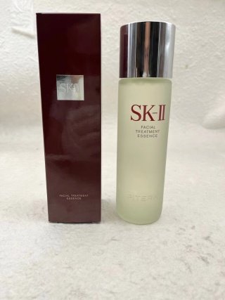 💹115✍️明通版本
最新版 SK神仙水230ML/膏体过光谱
细节全部对得上/配说明书.专柜标
箱24瓶/专柜同款打码/价格🈶优势