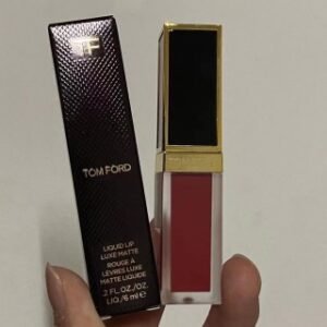 💹30✍️专柜版本
TF黑金短管唇釉6ml
🔜 一比一质量❗️1⃣5⃣色: 16#，100#，120#，121#，122#，123#，124#，125#，126#，127#，129#，130#，131#，132#，133#。
TTF新品黑金唇釉6ml，10色号：16.120.121.122.123.124.125.126.127.129
色号到齐，配中文标