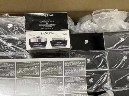 💹35✍️明通版本,单只
老版 兰蔻小黑瓶眼霜15ml
正品内托荧光呈现暗码REV 独立二维码
【箱规】件/50套 100个 配中文标 现货优势