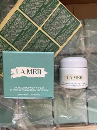 💹275✍️明通版本
海蓝 新版 云绒霜60ml
全对版私模,配中文标,秒过维鉴/心心,打20,件40,现货供应
