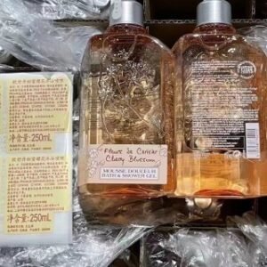 💹35✍️明通版本
欧舒丹樱花身体乳250ml 
欧舒丹樱花沐浴露250ml 
件50支，现货供应[微笑]