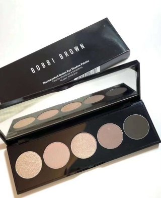 💹45✍️专柜版本
芭比布朗五色眼影盘
🔜 一比一质量❗️2⃣色:Rosey Nudes#,Smokey Nudes#。
🇺🇸BobbiBrown 芭比布朗五色眼影盘
Rosey Nudes 曼塔玫瑰盘
Smokey Nudes 烟熏盘
现貨、现貨