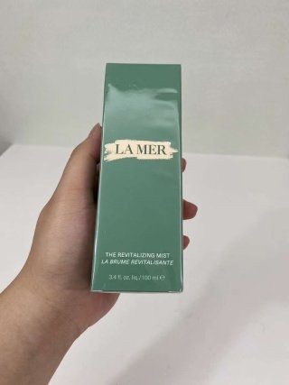 💹42✍️专柜版本
实拍 ,新版 海蓝 水光喷雾100ml。件72
认准批号A14