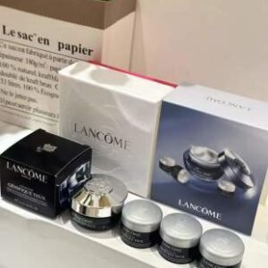 💹80✍️明通版本
新品 LANCOME/兰蔻新版兰蔻小黑瓶眼霜一拖三套15ml+3*5ml,同步正品,平台代购直出无压力,可配中文标,需要下单备注!