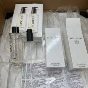 💹50✍️明通版本，单只200ml
新版 芭比布朗卸妆油200ml 24套 
件48支，质量全a溜个 现货供应