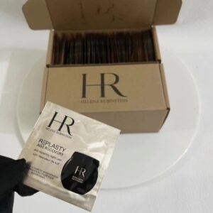 💹160✍️明通版本
hr赫莲娜盒装100片装系列.可配中文标,需要下单备注!
黑绷带面霜1.5ml (78Y740)
黑绷带面膜1.5ml (40X01R)
白绷带面霜1.5ml (40X01R)
黑绷带眼霜1.5ml(40X01R)
绿宝瓶精华1.5ml (40X08R)
绿宝瓶眼霜1.5ml (40X08R)
波波A精华乳1.5ml (40W09S)
波波B精华水1.5ml (40X84R)