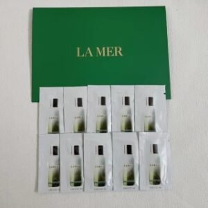 💹25✍️明通版本
新款明通版海蓝之谜会员信封 10片一封
原版纹路/细节，原版膏体，0售后.海蓝之谜精粹乳1.5ml.海蓝之谜奇迹晚霜1.5ml新日期 配中文标 需要下单备注！
