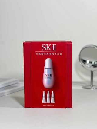 💹180✍️明通版本
🇯🇵新版SK小灯泡精华一拖三50ml+3*10ml明通版本‼️同步正品质量☑️平台代购直出无压力【箱规】件30套 配中文标