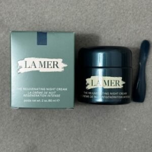 💹28✍️普通版本
实拍普通版本 海蓝之谜奇迹晚霜60ml 带中文标
件48 认准批号:A74