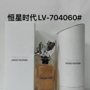 💹180✍️专柜版本
LV交响曲703735#，LV恒星时代704060#，LV狂想诗篇703827#，LV辽域739598#。

到货了、欢迎下单！
路易威登LV系列·对版对香
【精工专柜对版、市面唯一不漏水！】
