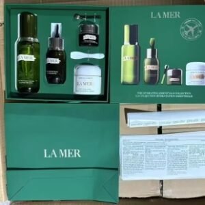 💹85✍️专柜版本
新版海蓝之谜王炸礼盒四件套,件20套,配礼袋中文