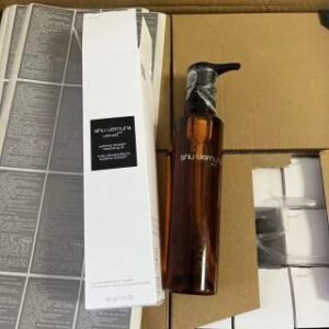 💹35✍️明通版本/150ml
最新版植村秀琥珀卸妆油150毫升
对版对味 配中文标 打12支 件48支 现货