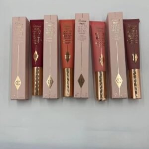 💹35✍️专柜版本
CT液体腮红笔，现货四色
PEACH POP蜜桃枕边话
DREAM POP梦幻枕边话
PINK POP粉嫩枕边话
PILLOW TALK枕边话