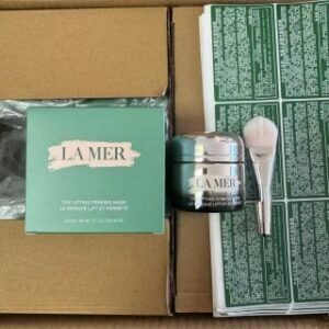 💹95✍️明通版本
海蓝之谜紧塑刀面膜50ml,打12粒 件48粒 对版淡粉色刷子 配中文标 现货