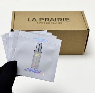 💹160✍️明通版本
lp莱珀妮纯皙紧致聚光精萃液2.5ml盒装100片装.可配中文标.需要下单备注!