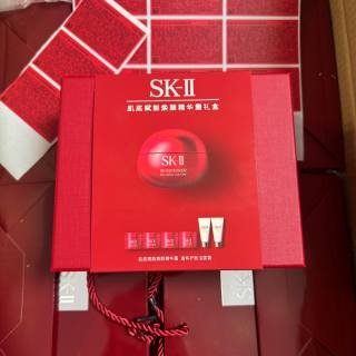💹130✍️明通版本,最新版
最新版 SK面霜1拖6/一拖六套装,件24套
配礼袋 中文标 全对版质量 现货