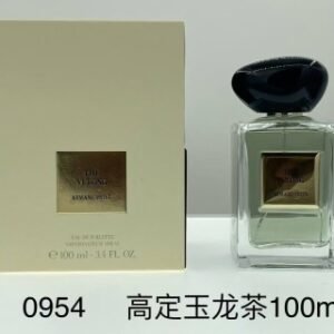 💹48✍️专柜版本/
阿玛尼玉龙茶香水100ml 经典款
🔜 一比一质量❗️0954# 高定玉龙茶100ml
🔻ARMANI阿玛尼珍藏系列PRIVE LES EAUX香水THE YULONG玉龙茶香100ml

以绿茶柑橘的清香配搭烟熏红茶的木调，散发层次分明的自然香气。带点爽甜跳脱的柑橘香气，一扫走潮湿闷热下的烦闷心情。