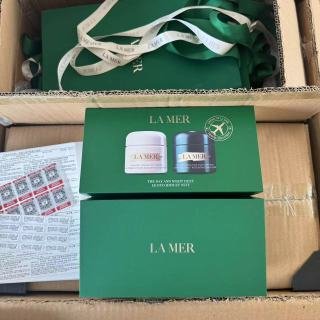 💹135✍️明通版本
海蓝之谜云绒霜➕晚霜两件套 60ml×2,件24套 配海南3标 礼袋 全对版质量 现货