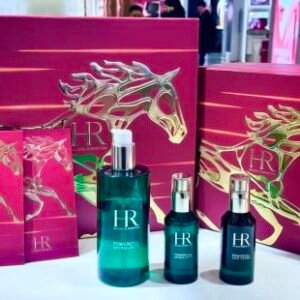 💹325✍️明通版本
HR赫莲娜全绿马年限定礼盒三件套.配手提袋.包含:绿宝瓶精华50ml*2+新肌水400ml*1.对版对味.官网同步.产品都是明通版.可冲正.独家货源.