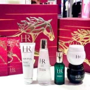 💹475✍️明通版本
HR赫莲娜绿宝瓶马年限定礼盒五件套.配手提袋.包含:绿宝瓶精华50ml+黑绷带50px50ml+白绷带面霜50ml+小露珠200ml+洗面奶125ml.对版对味.官网同步.产品都是明通版.可冲正.独家货源.