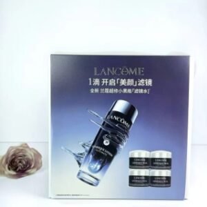 💹100✍️明通版本
新品兰蔻滤镜水一拖四套盒，包含:滤镜水150ml*1➕眼霜5ml*4，专供平台 正品直出，可配中文标 需要下单备注！