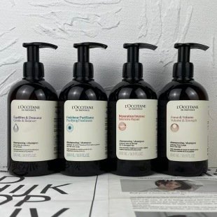 💹45✍️专柜版本,
新品 新版欧舒丹洗发水5合1草本菁纯洗发水500ml.私膜独家对版质量.四款到齐:平衡+强韧+纯净+修护 可配中文标 需要下单备注!