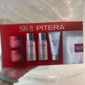 💹90✍️明通版本
SK旅行中样九件套/体验装九件套！内含：洗面奶20g，神仙水30ml，清滢露30ml，大红瓶面霜15g+15g=30g，前男友面膜4片。