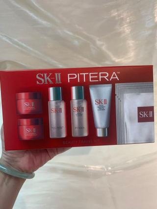 💹90✍️明通版本
SK旅行中样九件套/体验装九件套!内含:洗面奶20g,神仙水30ml,清滢露30ml,大红瓶面霜15g+15g=30g,前男友面膜4片。