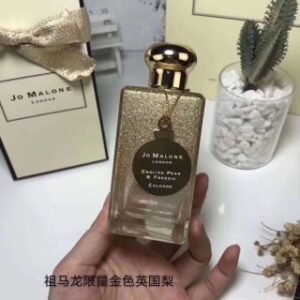 💹40✍️专柜版本
祖马龙圣诞金瓶香水100ml，金色英国梨