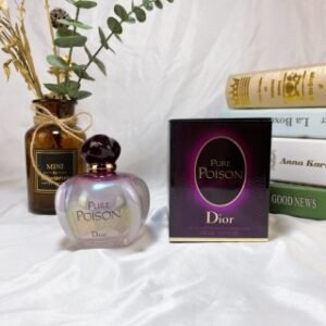 💹55✍️专柜版本
Dior迪奥冰火奇葩女士香水/经典白毒毒药EDP 100ml，【香 调】东方花香调【前 调】茉莉、甜橙、佛手柑、西西里柑橘【中 调】橙花、水栽栀子花【后 味】檀香、白琥珀、麝香