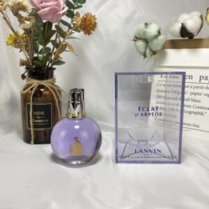 💹55✍️专柜版本
LANVIN/浪凡光韵女士EDP浓香水 100ml 花果香调 清新持久
香调：温柔花香调
前香：柠檬叶、紫丁香
中香：桂花、红牡丹、紫藤花、蜜桃花、绿茶叶
后香：雪松、琥珀、麝香
