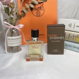 💹45✍️专柜版本
爱马仕大地 香水50ml