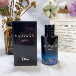 💹40✍️专柜版本
迪奥旷野香精版香水100ml
🔜 一比一质量❗️🔻Dior/迪奥旷野男士香精 100ml perfum
香精版,是留香时间最长的版本,虽然是男香,但是女孩子都爱的不行,男女皆宜
香调:东方香调
前调:香柠檬,橘子,榄香
中调:檀木
基调:香草,乳香,零陵香豆