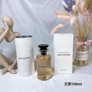 💹130✍️专柜版本
LV无限香水100ml
🔜 一比一质量❗️LV路易威登无限香水100ml
无限
Immensity
香调:东方调
气味:生姜葡萄柚劳丹脂降龙涎香醚海风