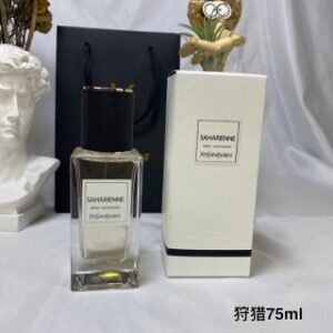 💹55✍️专柜版本
圣罗兰 saharienne撒哈拉狩猎外套75ml
YSL Yves Saint Laurent Saharienne
香调:柑橘馥奇香调
前调：香柠檬苦橙叶粉红胡椒
中调：橙花油茉莉快乐鼠尾草
后调:麝香香根草广藿香
进店逛逛
属性:中性香
标签：柑橘白色花浓郁麝香绿叶