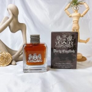 💹45✍️专柜版本
雅痞Juicy dirty english橘滋脏话男士香水100ml微药感皮革乌木
男孩动了情的痞子
理想男朋友的味道
又坏又温柔的男朋友的味道
香水如烈酒一样的颜色,表现坏男人的香氛
活得艰辛、活得狂野、活得响亮
这就是“脏话”,专为男士设计的迷人香氛
香调:性感木质调
前味:中国胡椒蓝色丝柏卡拉布里亚佛手柑小茴香小豆蔻
中味:马郁兰皮革味白檀、北非雪松、香根草
后味:沉香木黑檀木黑色苔藓、琥珀、麝香