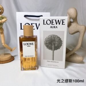 💹45✍️专柜版本
LOEWE罗意威PINK MAGNOLIA光之缪斯(玉兰花)女士香水EDP浓香水100ml
香调:花香果香调
气味：木兰红色水果檀香木麝香