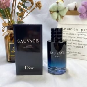 💹45✍🏻专柜版，其他
💹50✍🏻专柜版，香精版
迪奥旷野男士香水！
60ml：edp浓香，edt淡香。
100ml：parfums香精版，edp浓香，edt淡香。