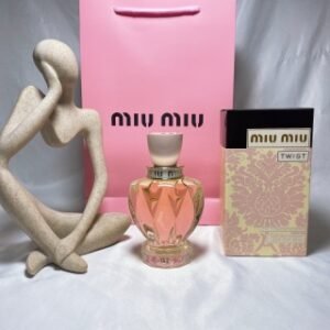 💹55✍🏻专柜版，
Miumiu 六代同名游转幻境香水100ml