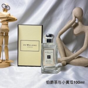 💹45✅专柜版，
图片已满，现货16个味道认文字✔️祖马龙香水经典款100ml！味道：伯爵茶与小黄瓜，葡萄柚，蓝风铃，英国梨与小苍兰，鼠尾草与海盐，红玫瑰，黑莓，青柠，橙花，杏桃花与蜂蜜，牡丹与胭红麂绒，含羞草与小豆蔻，虞美人与大麦，忍冬与印蒿，苦橙，无花果与莲花。