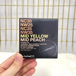 💹35✍️专柜版本,
MAC六色遮瑕盘6g,现货色号:Medium盘,配修容刷❗️❗️Light色断货。