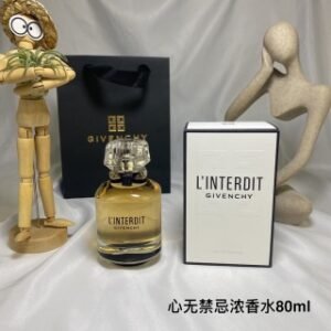 💹55✍️专柜版本
GIVENCHY纪梵希心无禁忌浓香水80ml
经典橙花茉莉香调
黑白香调创意突破
打破常规三层式香调形式，让你沉浸在不同香气的对冲与萦绕中
感受有冲突，有融合，神秘而迷人的香气
个性黑香调
香根草、广藿香
优雅白香调
晚香玉、橙花、茉莉