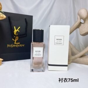 💹55✍️专柜版本
BLOUSE衬衫衬衣
杨树林YSL2020圣罗兰新香高定衣典香水75ml

花香调大马士革玫瑰白芷
大马士革玫瑰在白芷的调动
下,气息灵动鲜活,廨香缱
绻如丝质雪纺轻抚肌肤