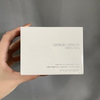 💹40✍️专柜版本
阿玛尼黑曜石面霜/黑钥匙焕颜面霜50ml清爽型🔜实拍📷❗️专柜品质➤阿玛尼黑曜石面霜/乳霜清爽型50ml👉ARMANI阿玛尼黑钥匙焕颜乳霜50ml,滋润型,修复能力一绝,完胜lamer ,退红修复红肿的痘痘印效果超好,质地像奶油慕斯💢