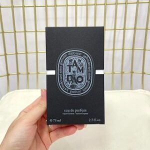 💹45✍🏻专柜版，纸盒装！！！
蒂普提克香水黑标75ML！6个味道：檀道，杜桑，无花果，水中影，爵梦，肌肤之花！