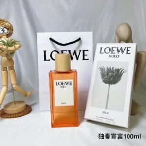 💹45✍️专柜版本
罗意威彩虹系列香水100ml!味道:独奏宣言,活力紫泉女士!