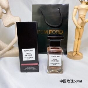 💹50✍️50ml
💹45✍️100ml
专柜版本，TF香水系列🔜
TF香水中国玫瑰50ml
TF香水中国玫瑰100ml
TF香水意大利玫瑰50ml
TF香水意大利玫瑰100ml
TF香水俄罗斯玫瑰50ml
TF香水俄罗斯玫瑰100ml