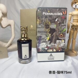 💹75✍️专柜版本
潘海利根兽首灵猫香水75ml
🔜 一比一质量❗️ 迷人雅丝明(灵猫)
Penhaligon‘s/潘海利根香水兽首系列-灵猫香水75ml
前调:小豆蔻咖啡
中调:茉莉冷杉
尾调:焚香香草
老挝乌木
香调:东方花香调
开始是茉莉和玫瑰,清甜可人,一切刚好。之后优雅的肉桂和咖啡融入其中,共同谱写了一篇隽永的香草琥珀协奏曲。一支比拟黑鸦片以及许多暧昧感shi足的美食调香水。