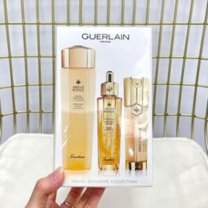 💹135✍️专柜版
娇兰帝皇蜂姿25x三件套!内含:复原蜜50ml,双管精华50ml,25X蜂姿水150ml。